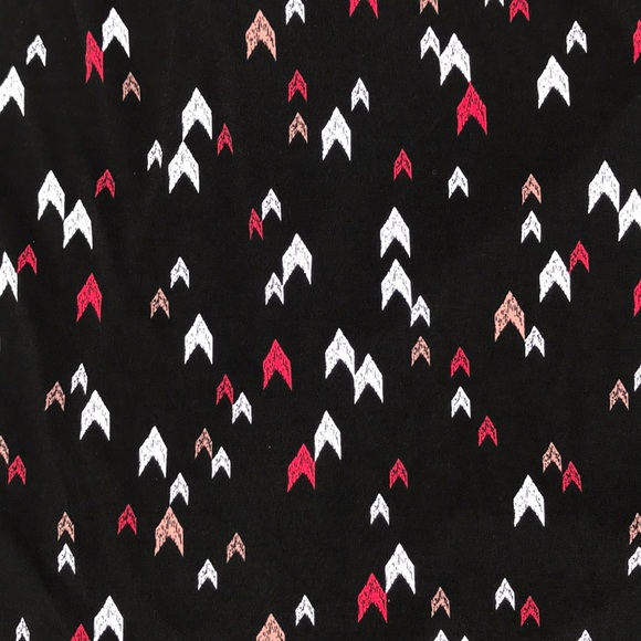 NWT TORRID BLACK STUDIO KNIT CHEVRON PRINT TANK - Picture 4 of 6